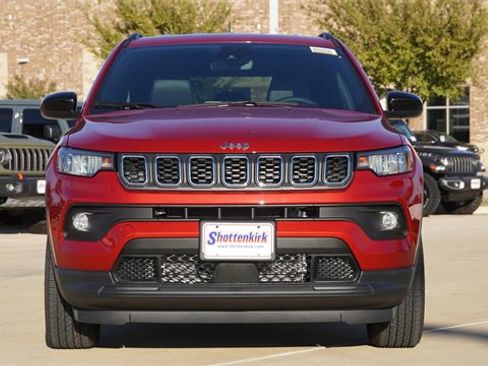 New 2026 Jeep Compass Latitude image 2