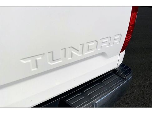 Used 2017 Toyota Tundra SR5 image 9