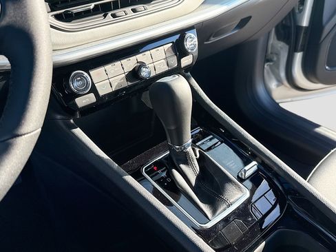 New 2026 Jeep Compass Limited image 11