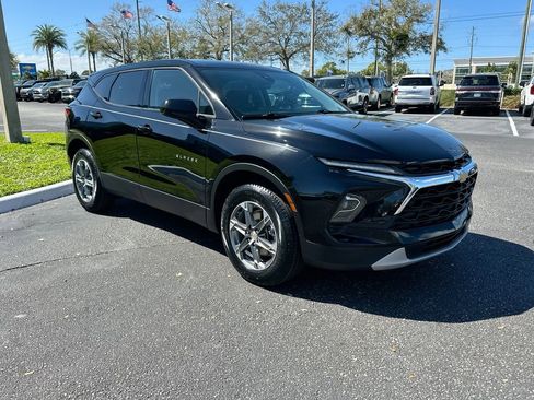 Used 2023 Chevrolet Blazer LT image 4