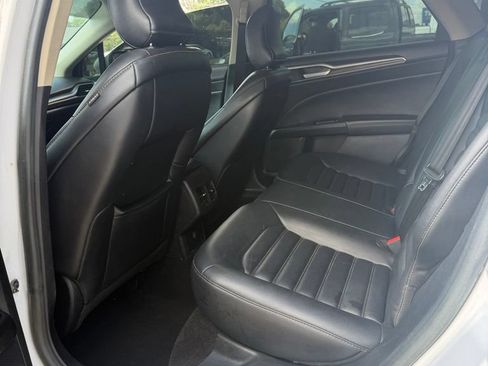 Used 2019 Ford Fusion SEL FWD image 9