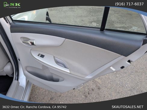 Used 2011 Toyota Corolla LE FWD image 34