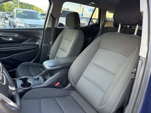 Used 2022 GMC Terrain SLE FWD image 16