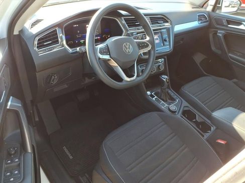Used 2022 Volkswagen Tiguan S image 14