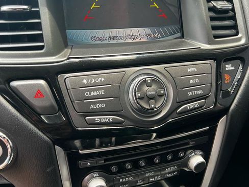 Used 2017 Nissan Pathfinder S AWD/4WD image 20