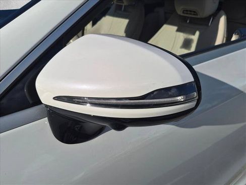 Used 2023 Mercedes-Benz E 450 Cabriolet image 10