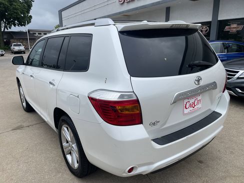 Used 2010 Toyota Highlander Limited image 3