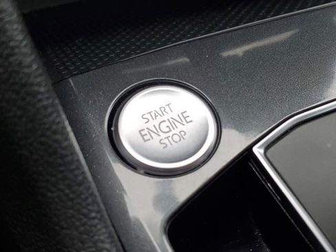 Used 2019 Volkswagen Tiguan SEL image 23