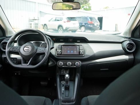 Used 2025 Nissan Kicks Play S FWD image 10