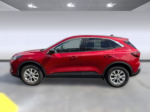 Used 2023 Ford Escape Active image 2