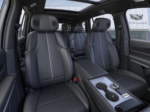 New 2026 Cadillac Vistiq Sport w/ LPO, Floor Liner Package image 40