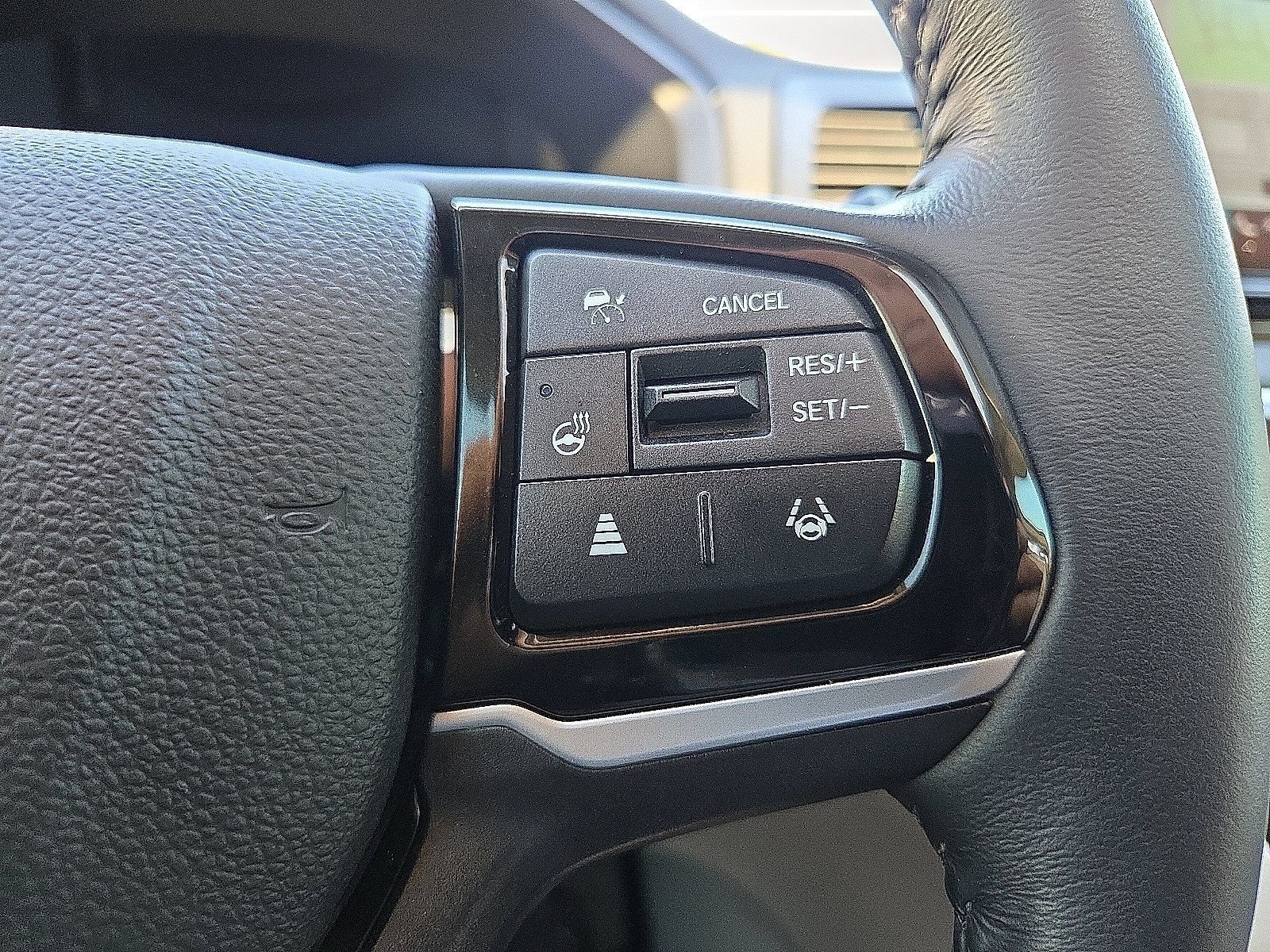 Used 2025 Honda Odyssey Elite image 24