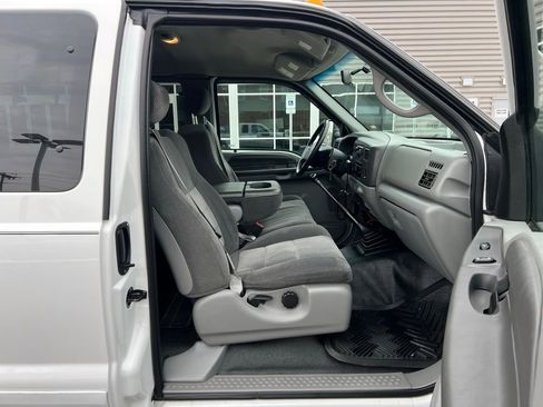 Used 2002 Ford F250 XL image 23