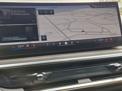 New 2026 BMW X5 xDrive50e w/ Premium Package image 19