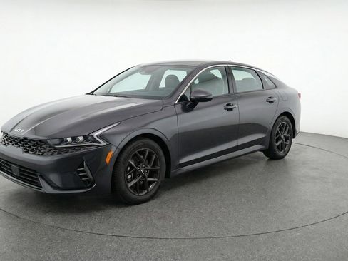 Used 2025 Kia K5 LXS FWD image 3