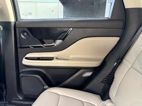 New 2026 Lincoln Corsair Reserve image 16