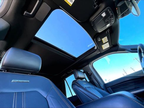 Certified 2023 Ford Expedition Platinum image 13