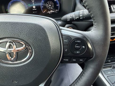 Used 2023 Toyota RAV4 XSE AWD/4WD image 25