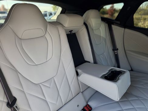 Used 2026 BMW XM Label Red image 30