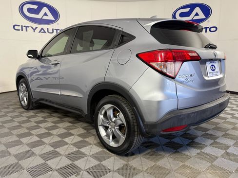 Used 2017 Honda HR-V LX image 8