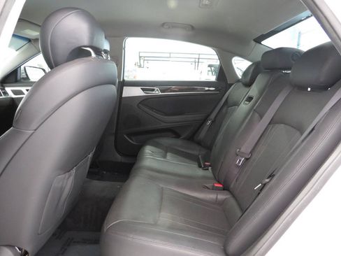Used 2017 Genesis G80 3.8 RWD image 14