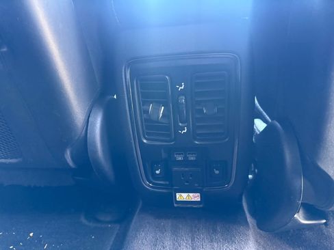 Used 2018 Dodge Durango R/T AWD/4WD image 18
