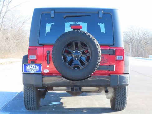 Used 2015 Jeep Wrangler Sport image 14