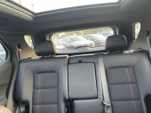 Used 2022 Chevrolet Equinox RS FWD image 12