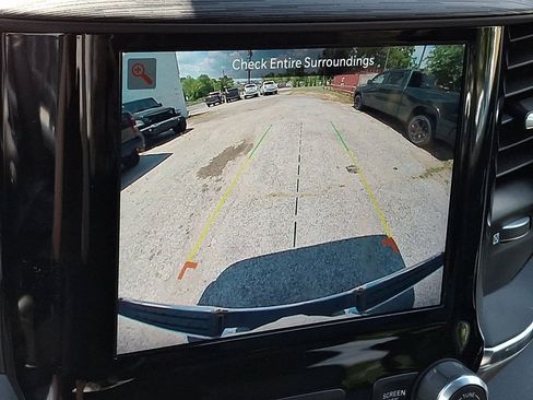 Used 2024 RAM 1500 Laramie AWD/4WD image 27