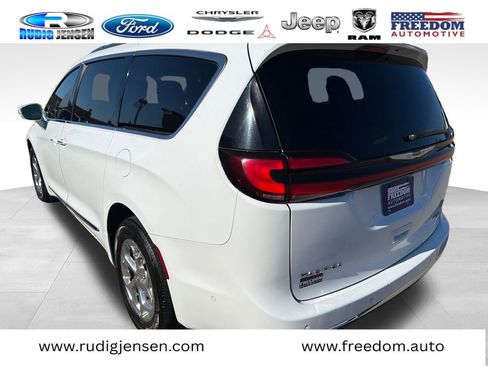 Used 2021 Chrysler Pacifica Limited w/ Premium & Safety Sphere Group AWD/4WD image 3