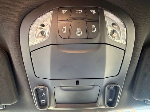 New 2026 Chrysler Pacifica Select image 27