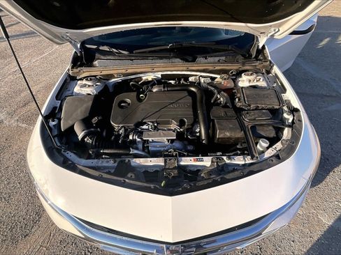 Used 2022 Chevrolet Malibu LT image 10