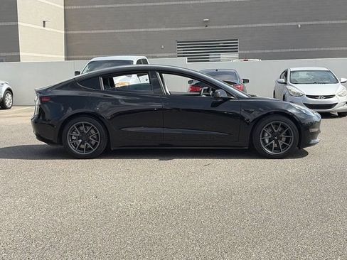 Used 2022 Tesla Model 3 RWD image 5