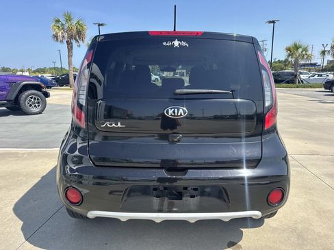 Used 2019 Kia Soul + FWD image 6