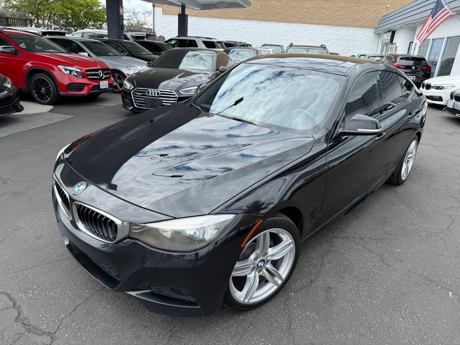 Used 2015 BMW 328i Gran Turismo xDrive AWD/4WD image 2