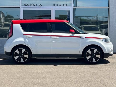 Used 2017 Kia Soul + w/ Designer's Package FWD image 3