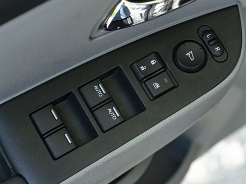 Used 2014 Honda Odyssey Touring image 39