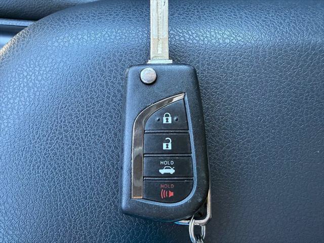 Used 2019 Toyota Camry SE FWD image 26