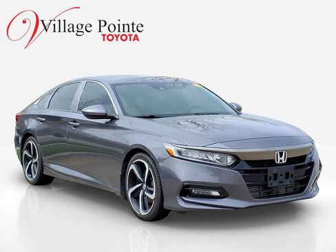 Used 2018 Honda Accord Sport image 3