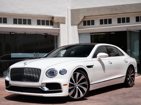 Used 2022 Bentley Flying Spur V8 AWD/4WD image 9