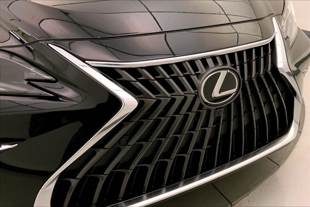 Used 2025 Lexus ES 350 Ultra Luxury w/ Accessory Package (Z2) FWD image 29