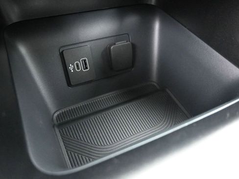 New 2026 Ford Explorer Active RWD image 17
