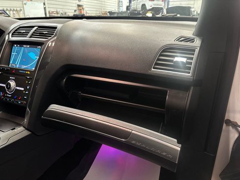 Used 2019 Ford Explorer Sport w/ Equipment Group 401A AWD/4WD image 32