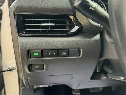 Used 2023 Nissan Sentra SV FWD image 22