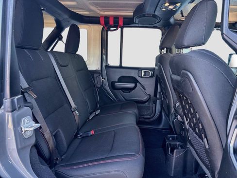 Used 2019 Jeep Wrangler Unlimited Rubicon AWD/4WD image 27