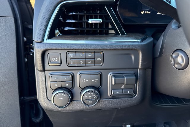 New 2027 Chevrolet Tahoe High Country w/ Sun And Tow Package AWD/4WD image 17