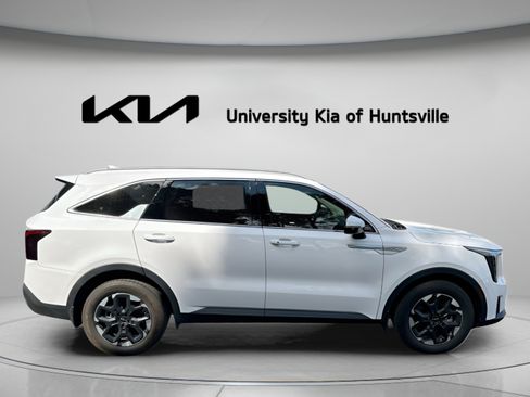 Used 2024 Kia Sorento S FWD image 9