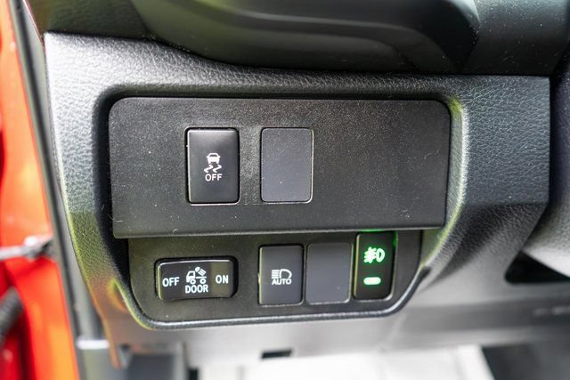 Used 2021 Toyota Tacoma SR AWD/4WD image 17