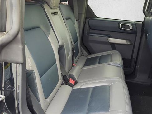 Used 2023 Ford Bronco Outer Banks w/ Sasquatch Package AWD/4WD image 18