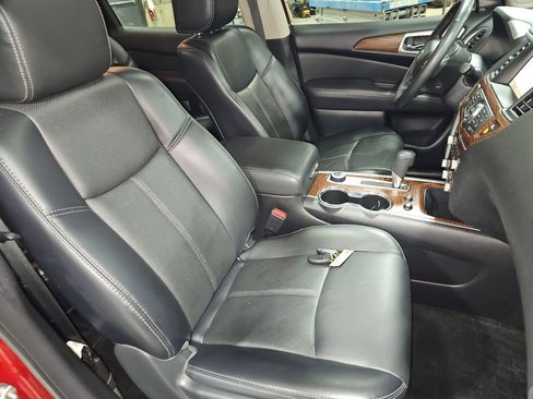 Used 2019 Nissan Pathfinder Platinum image 14